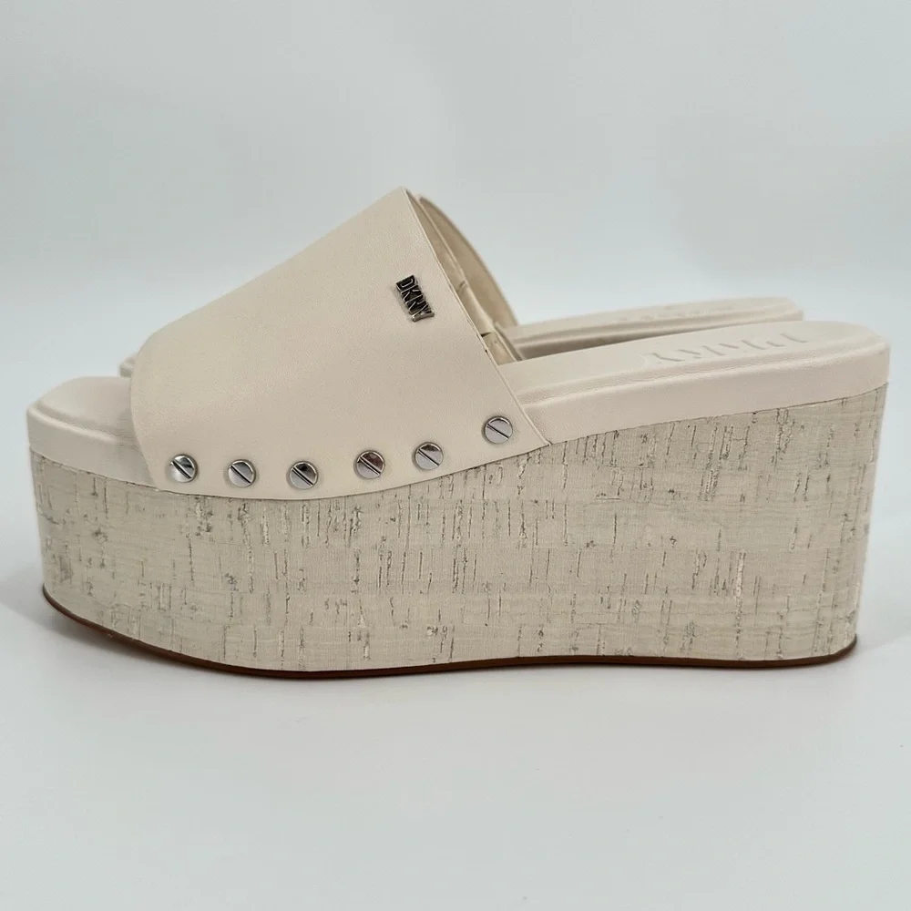 DKNY Alvy Studded Square Toe Platform Wedge Slip On Leather Slides Size 7M